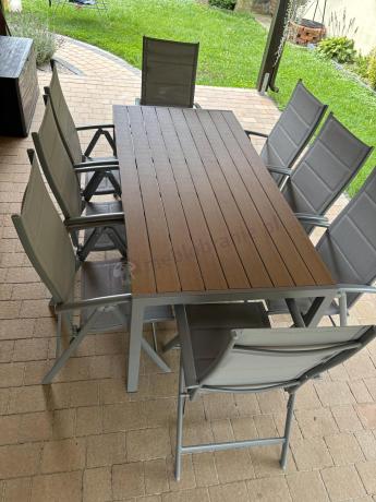 Szare meble ogrodowe - komplet stół i 8 regulowanych krzeseł - Kanbery Wood Silver 8+1