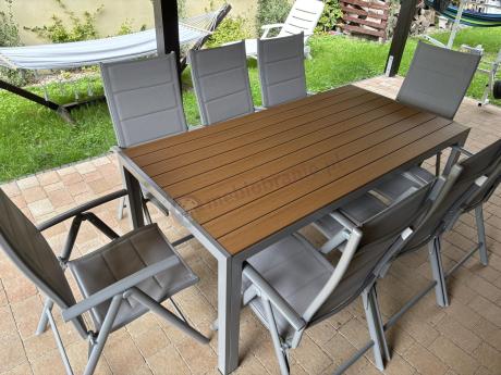 Szare meble ogrodowe - komplet stół i 8 regulowanych krzeseł - Kanbery Wood Silver 8+1