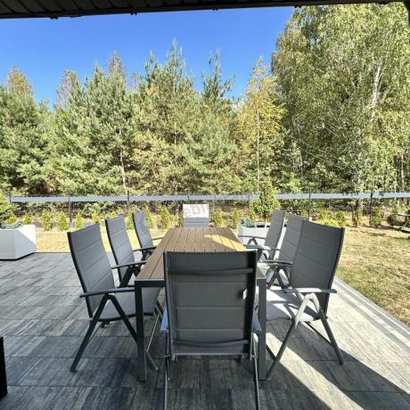 Szare meble ogrodowe - komplet stół i 8 regulowanych krzeseł - Kanbery Wood Silver 8+1