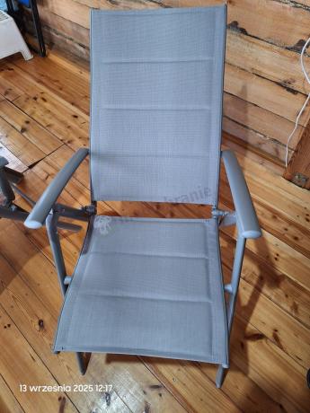 Szare meble ogrodowe - komplet stół i 8 regulowanych krzeseł - Kanbery Wood Silver 8+1