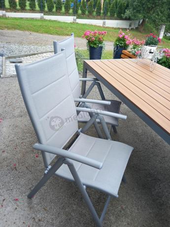 Szare meble ogrodowe - komplet stół i 8 regulowanych krzeseł - Kanbery Wood Silver 8+1