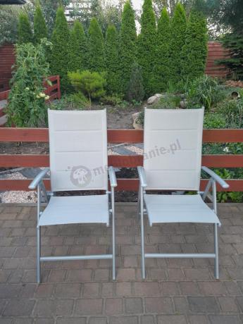 Szare meble ogrodowe - komplet stół i 8 regulowanych krzeseł - Kanbery Wood Silver 8+1