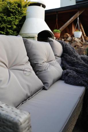 Szare meble ogrodowe technorattan ze stołem obiadowym i sofą Torino Dining