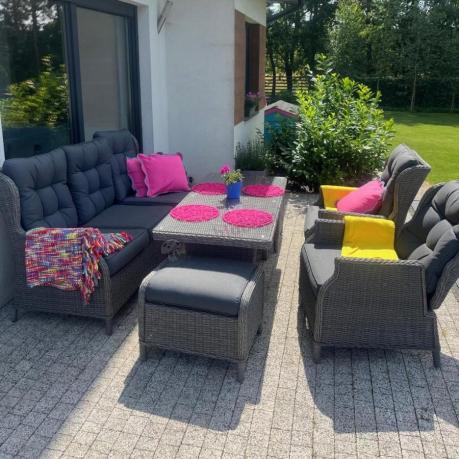 Szare meble technorattanowe na taras z regulowanymi fotelami Laritto Dining + pufy - Grey