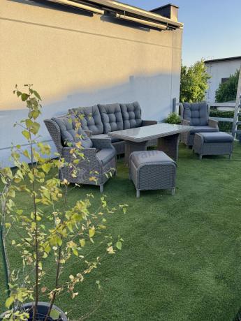 Szare meble technorattanowe na taras z regulowanymi fotelami Laritto Dining + pufy - Grey