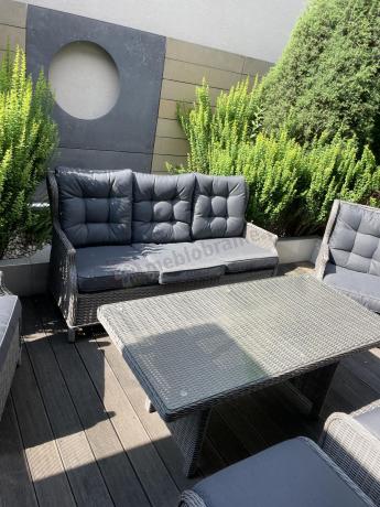 Szare meble technorattanowe na taras z regulowanymi fotelami Laritto Dining + pufy - Grey