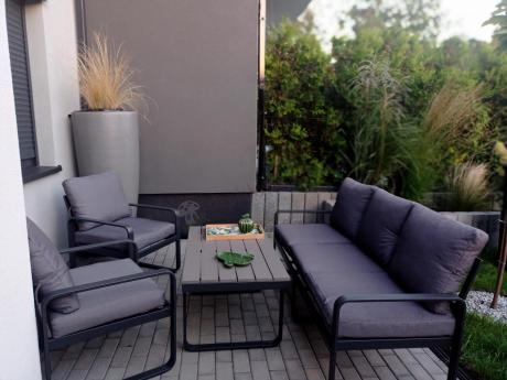 Szare nowoczesne meble na taras - zestaw z sofą i fotelami - Panaon Dining GG