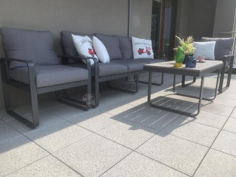 Szare nowoczesne meble na taras - zestaw z sofą i fotelami - Panaon Dining GG