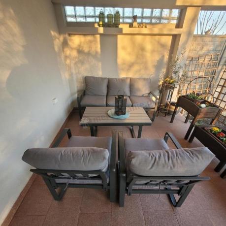 Szare nowoczesne meble na taras - zestaw z sofą i fotelami - Panaon Dining GG