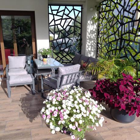 Szare nowoczesne meble na taras z wysokim stołem i pufami - zestaw dla 7 osób - Panaon Elite Plus Grey