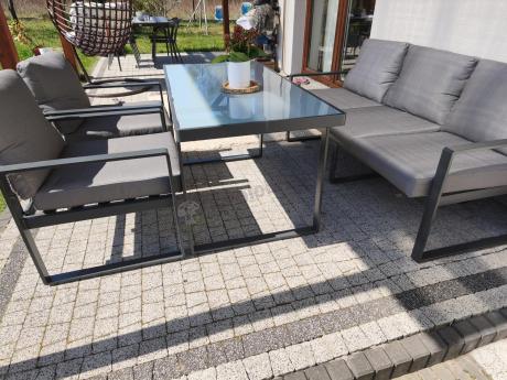Szare nowoczesne meble na taras ze szklanym stołem - Panaon Dining Elite Grey