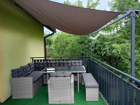 Szary komplet mebli ogrodowych z wysokim stołem Topiano Plus Grey