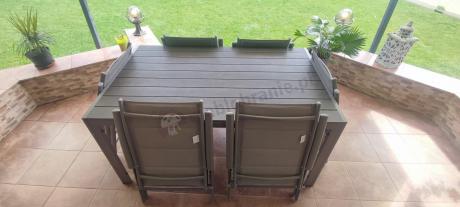 Szary komplet mebli ogrodowych ze stołem obiadowym i składanymi krzesłami - Kanbery Silver 6+1