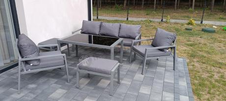 Szary komplet ogrodowy metalowy z sofą 175cm, fotelami i pufami - Sodor Max + pufy - Silver