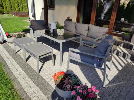 Szary komplet ogrodowy metalowy z sofą 175cm, fotelami i pufami - Sodor Max + pufy - Silver