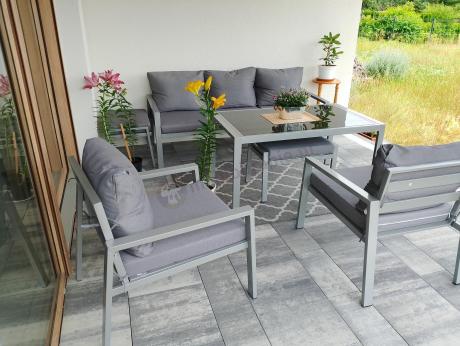 Szary komplet ogrodowy metalowy z sofą 175cm, fotelami i pufami - Sodor Max + pufy - Silver