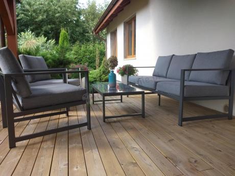 Szary komplet ogrodowy z sofą 199cm i 2 fotelami Vilde Grey