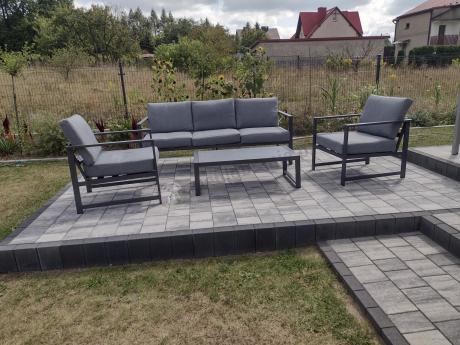 Szary komplet ogrodowy z sofą 199cm i 2 fotelami Vilde Grey
