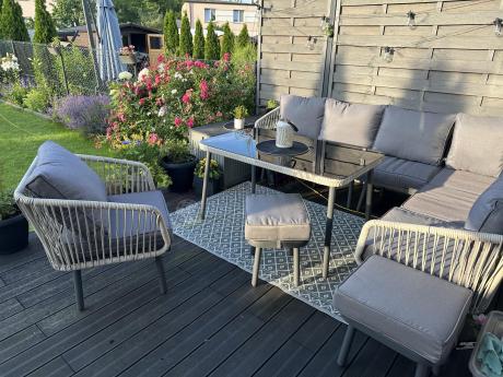 Szary narożnik na taras dla 8 osób z fotelem i pufami Postigo Corner XL