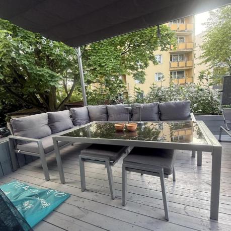 Szary narożnik na taras, stół 160cm i 2 pufy - Sodor Corner XL - Silver