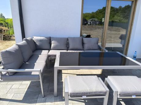 Szary narożnik na taras, stół 160cm i 2 pufy - Sodor Corner XL - Silver