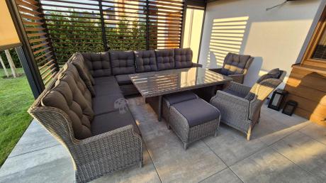 Szary narożnik ogrodowy z wysokim stołem, regulowanymi fotelami i pufami - Laritto Corner XL - Grey