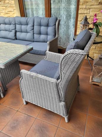Szary narożnik tarasowy ze stołem 150cm, regulowanym fotelem i pufami - Laritto Corner