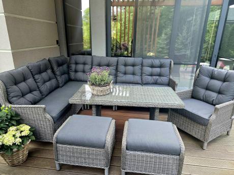 Szary narożnik tarasowy ze stołem 150cm, regulowanym fotelem i pufami - Laritto Corner
