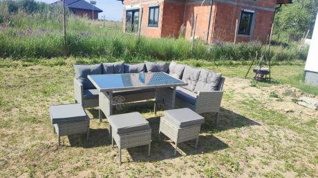 Szary narożnik technorattan 190x140cm ze stołem obiadowym i pufami Torino Corner Grey