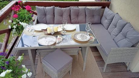 Szary narożnik technorattan 190x140cm ze stołem obiadowym i pufami Torino Corner Grey