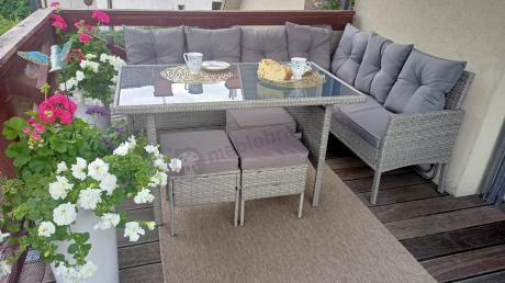 Szary narożnik technorattan 190x140cm ze stołem obiadowym i pufami Torino Corner Grey