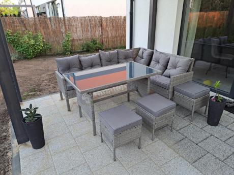 Szary narożnik technorattan 190x140cm ze stołem obiadowym i pufami Torino Corner Grey