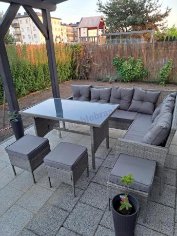 Szary narożnik technorattan 190x140cm ze stołem obiadowym i pufami Torino Corner Grey