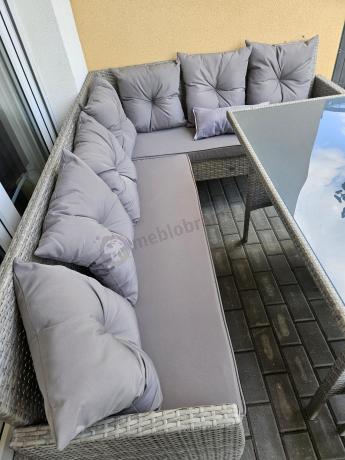 Szary narożnik technorattan 190x140cm ze stołem obiadowym i pufami Torino Corner Grey