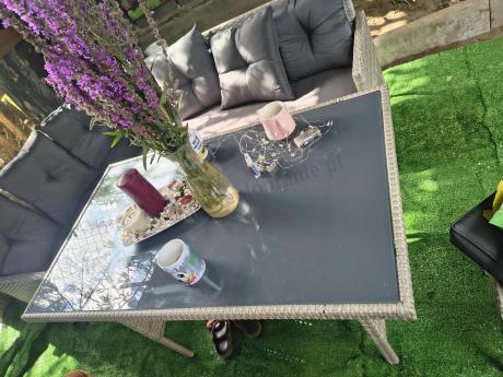 Szary narożnik z technorattanu 190x140cm ze stołem obiadowym i pufami Torino Corner Grey