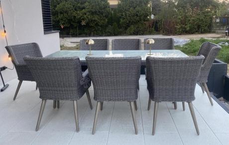 Szary zestaw mebli obiadowych dla 8 osób ze stołem 220cm Tonitto Dining 8+1