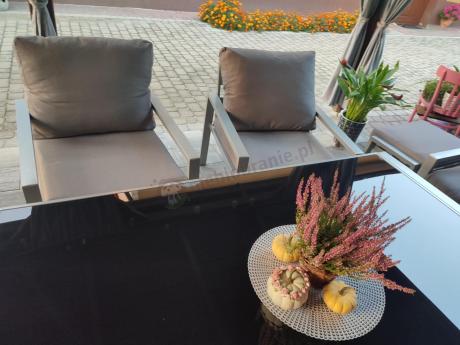 Szary zestaw mebli tarasowych z narożnikiem, stołem obiadowym 2 fotelami i 2 pufami - Sodor Corner XXL - Silver