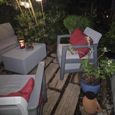 Szary zestaw ogrodowy dla 5 osób sofa, fotele, skrzynia Scandi Linea