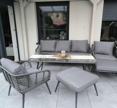 Szary zestaw rattanowy dla 7 osób na taras Torgiano Dining