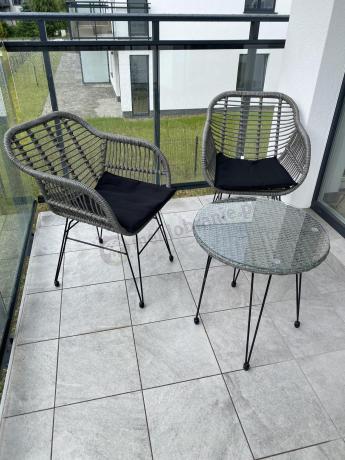 Szary zestaw rattanowy na balkon boho