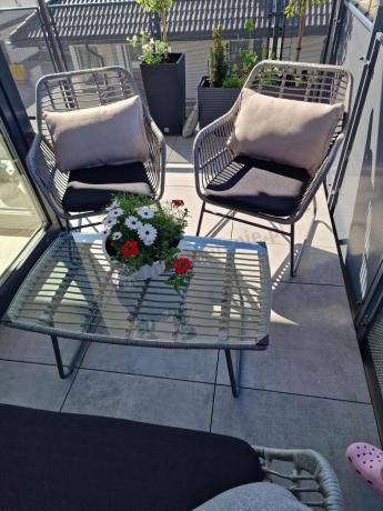 Szary zestaw rattanowy na balkon Torgiano Set