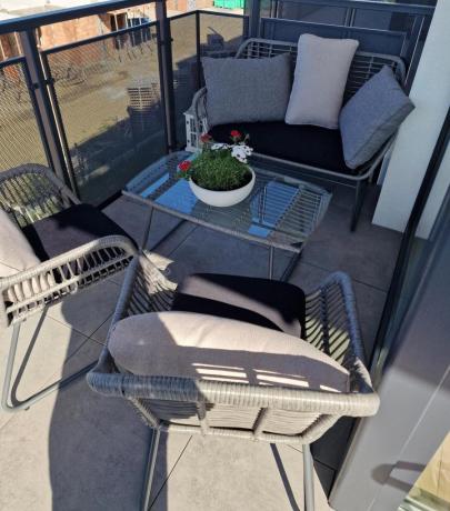 Szary zestaw rattanowy na balkon Torgiano Set