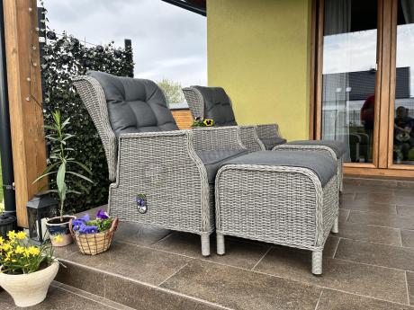Szary zestaw wypoczynkowy na taras Laritto Duo z regulowanymi fotelami - Grey