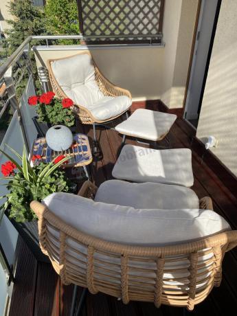 Technorattanowe meble na taras w stylu boho - 2 fotele z podnóżkami - Torgiano Duo - Brown