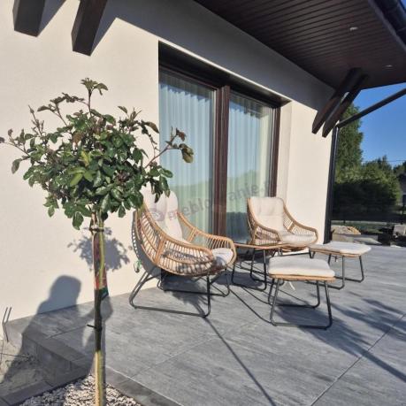 Technorattanowe meble na taras w stylu boho - 2 fotele z podnóżkami - Torgiano Duo - Brown