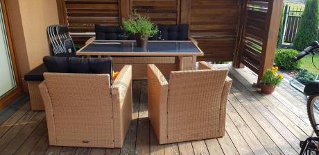 Technorattanowy beżowy zestaw mebli z fotelami