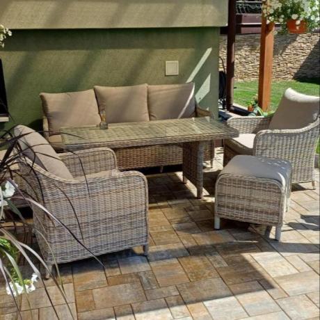 Technorattanowy komplet mebli z sofą 180cm, fotelami, pufami i wysokim stołem Novici Dining Beige