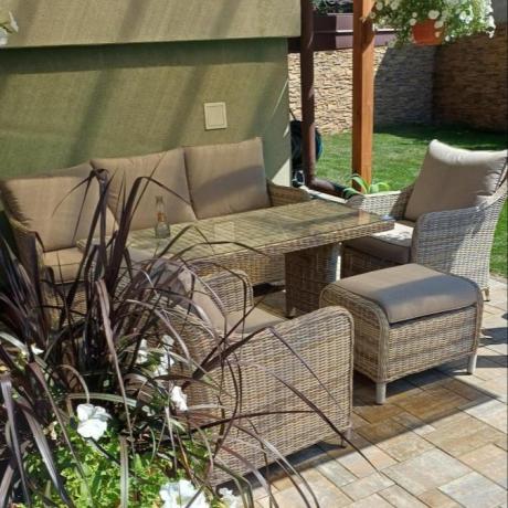 Technorattanowy komplet mebli z sofą 180cm, fotelami, pufami i wysokim stołem Novici Dining Beige