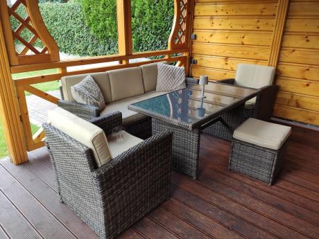 Technorattanowy komplet mebli z wysokim stołem, sofą 186cm, fotelami i pufami Cofete Dining – Brown