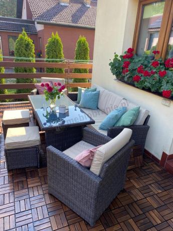 Technorattanowy komplet mebli z wysokim stołem, sofą 186cm, fotelami i pufami Cofete Dining – Brown